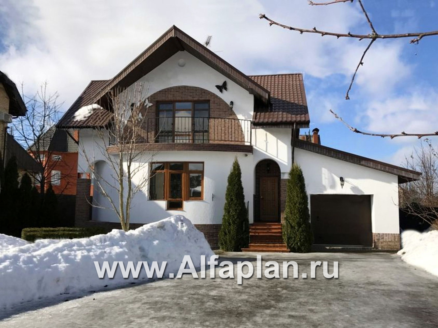 Проект двухэтажного дома из газобетона «Боген» с полукруглой гостиной, с террасой и гаражом - основное изображение